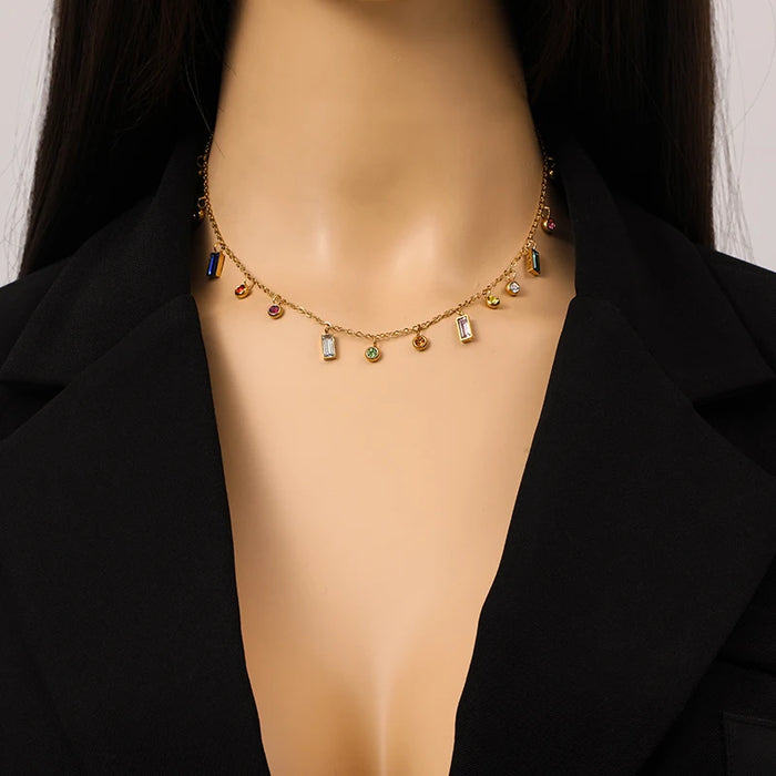 Ravnoir Liora Necklace styled close-up