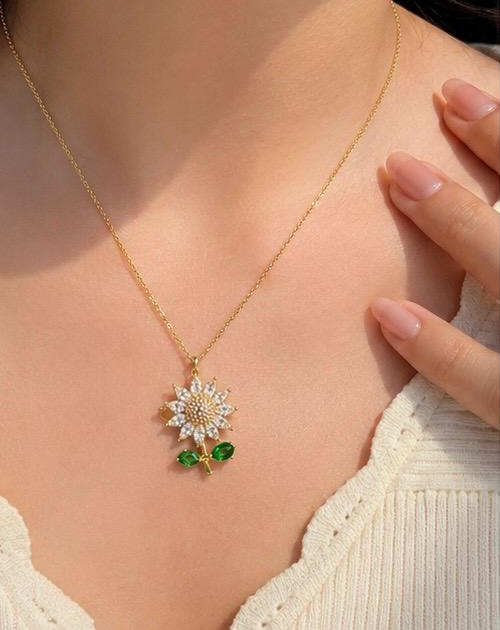 Fiore d'Oro Set floral detail close-up